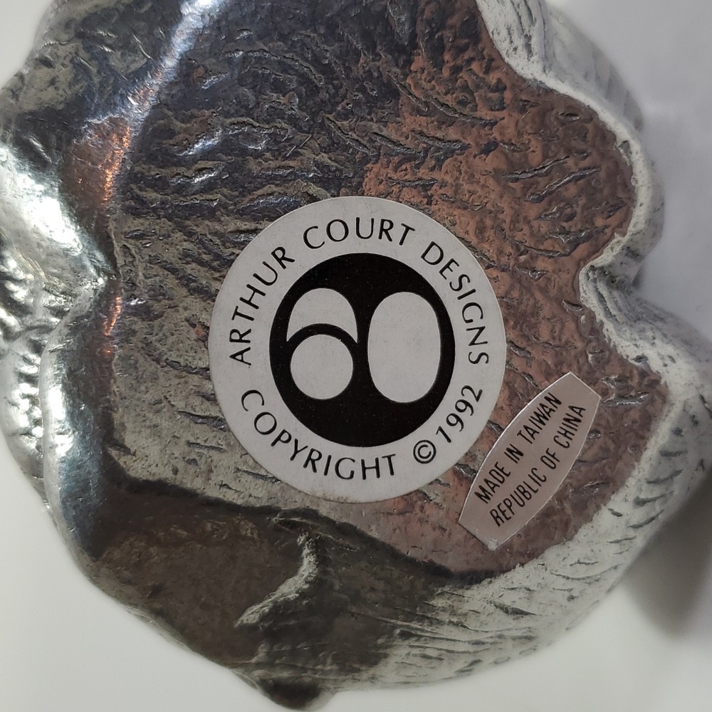 Arthur Court Rabbit Paperweight - Picture 4 of 5